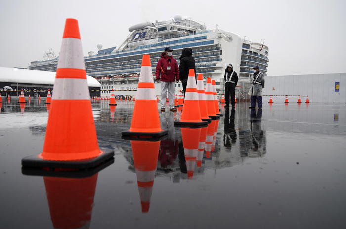 Coronavirus, a bordo della Diamond Princess forse un italiano infetto