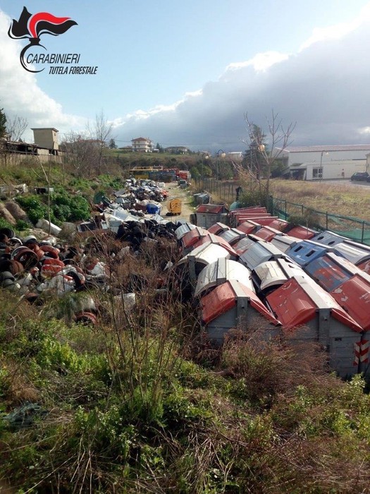 Discarica abusiva in autoparco,2 denunce