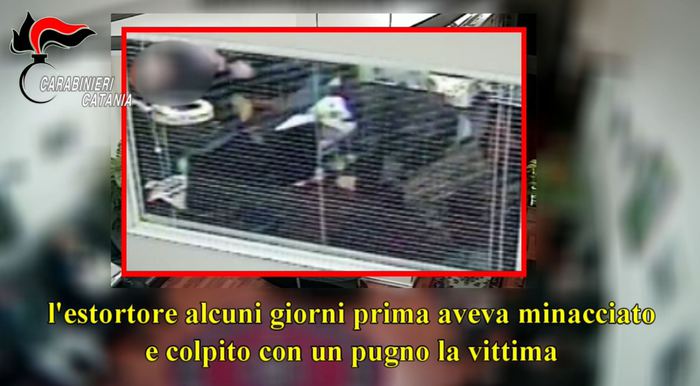 Estorsione a dipendente Caf, arrestato