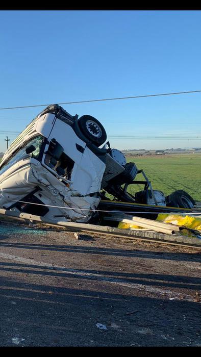 Scontro Tir-auto, 3 morti nel tarantino