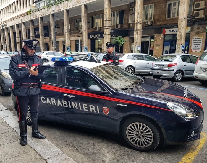 Investe con auto uomo dopo lite debiti
