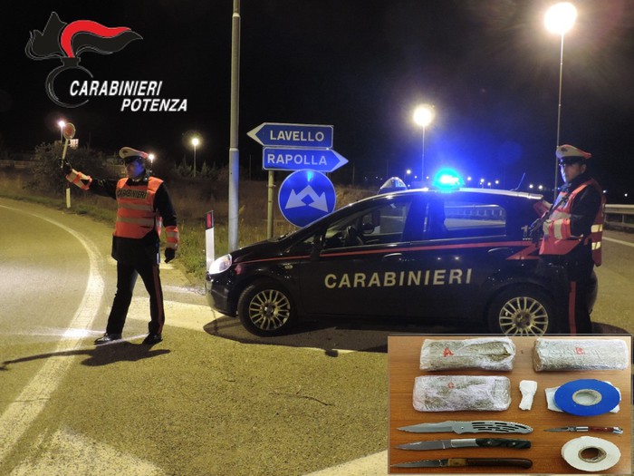 Droga: 303 grammi di hascisc, tre arresti