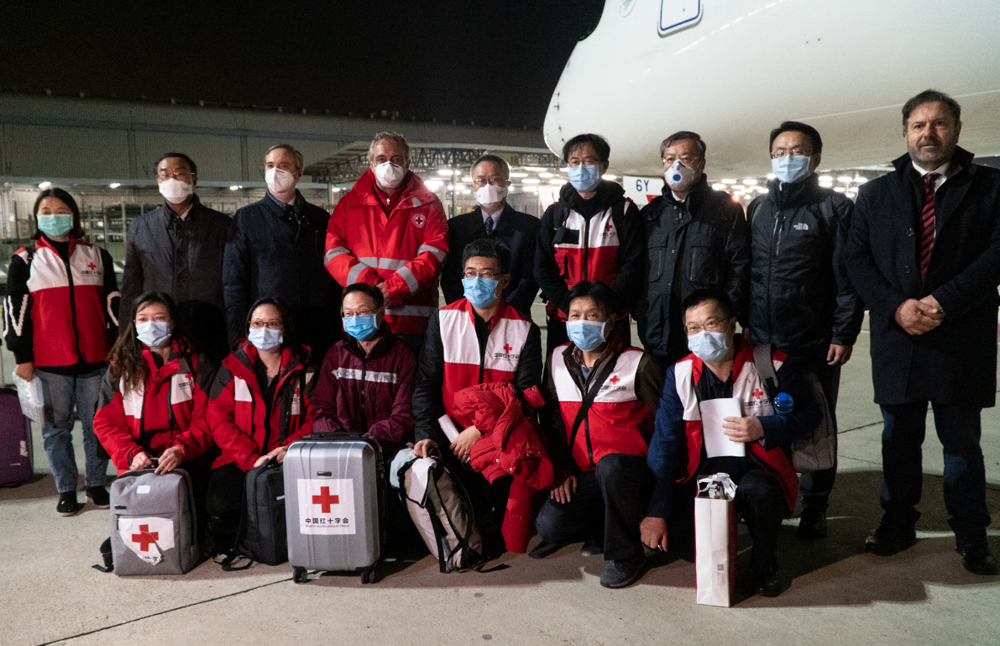 Coronavirus: la Cina invia il terzo team di medici in Italia