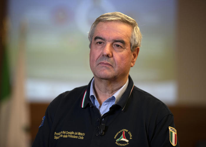 Borrelli, salgono a 7985 i malati+ 1598 rispetto a ieri, 463 i decessi