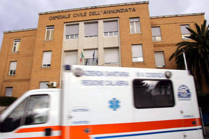 Donate mascherine all’Ospedale dell’Annunziata