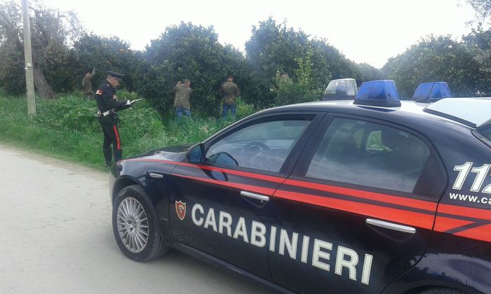 Tenta di uccidere coetaneo dopo lite