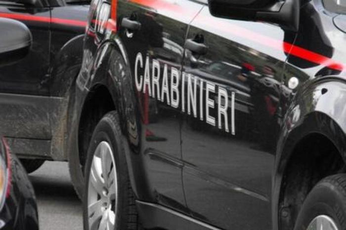 Soldi per favorire una causa, arrestato medico