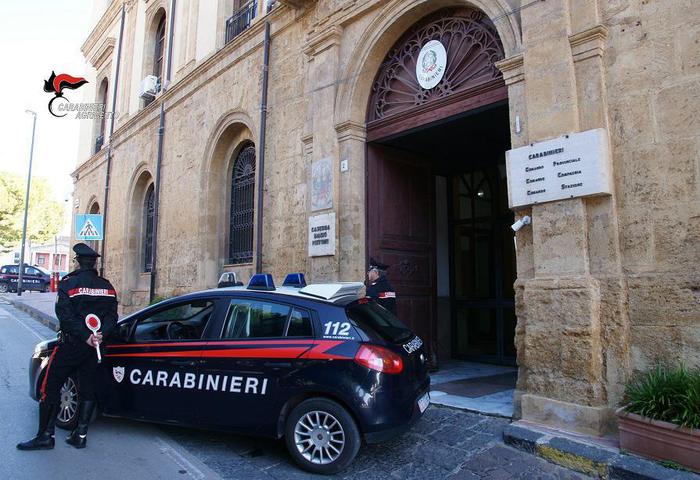 Ucciso a coltellate, fermato fratello