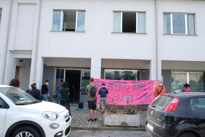 Cosenza: protesta per riattivare i servizi dei Consultori