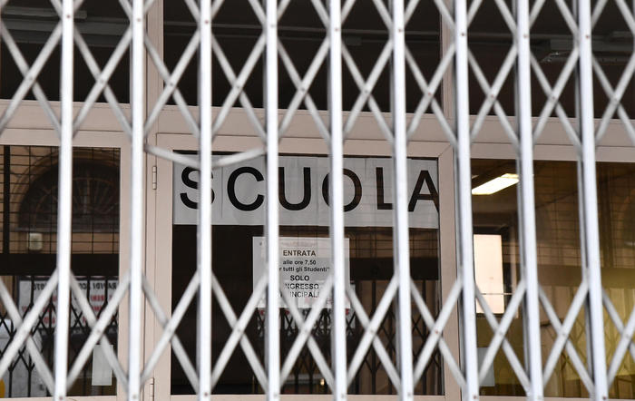 Decreto Scuola, il governo chiede la fiducia. Azzolina: ‘La riapertura delle scuole a settembre è l’obiettivo del Governo’