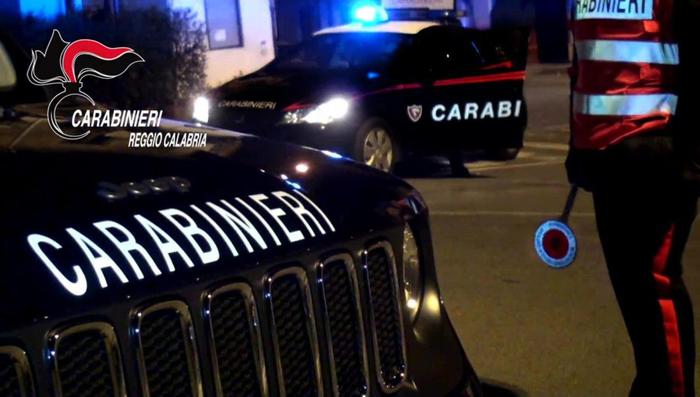 Nascondeva arsenale in stalla, arrestato dai carabinieri