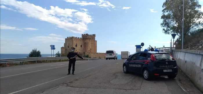 Aggredisce un uomo per un credito non riscosso, arrestato