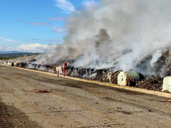 Rifiuti: incendiata discarica a Cassano allo Ionio