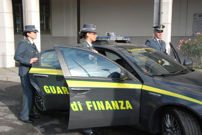 Fatture false per non pagare tasse, sequestrati 1,7 mln beni