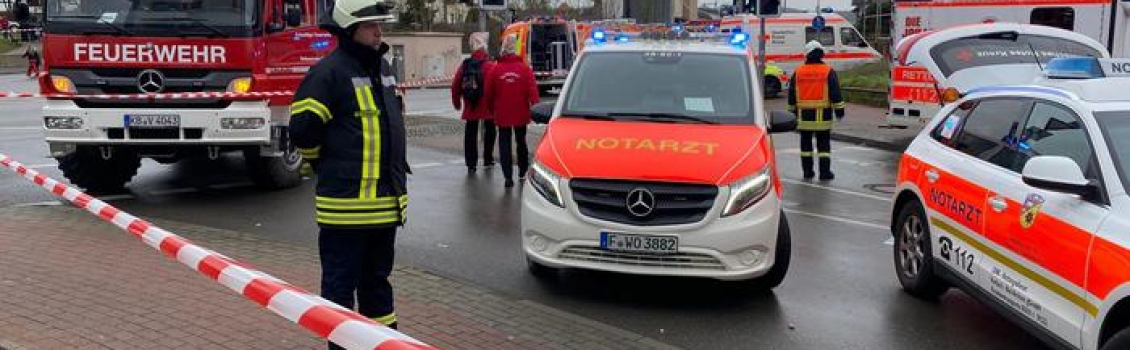Auto contro corteo di Carnevale. In Germania almeno 30 feriti. Polizia: ‘E’ stato un gesto intenzionale’
