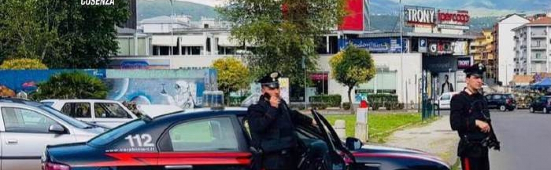 Picchia la convivente incinta e la suocera, arrestato