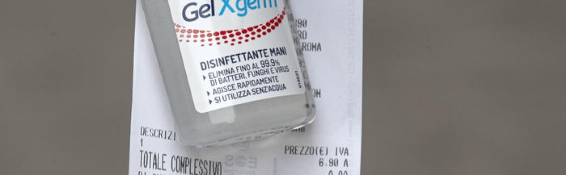 Gel a prezzi alti, denunciato farmacista