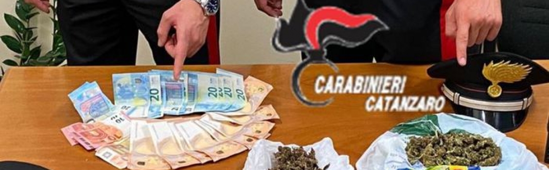 Droga: in casa avevano 150 grammi di marijuana, arrestati