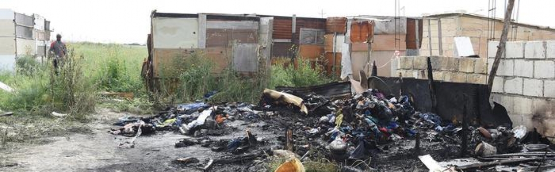 Un migrante è morto carbonizzato in un ghetto abusivo nel Foggiano