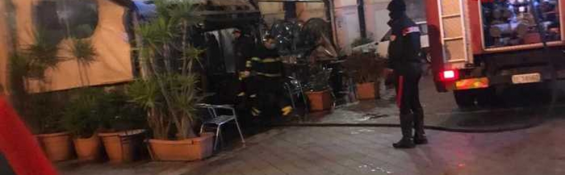 Incendio distrugge esterno bar a Girifalco, non escluso dolo