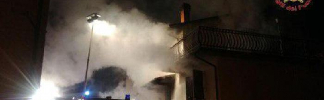 Incendio in un condominio a Jesolo, un morto