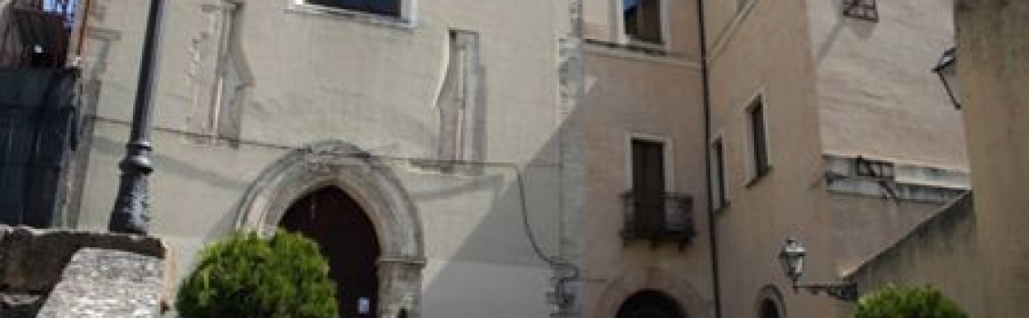 Si inaugura venerdì 25 settembre al Museo dei Brettii e degli Enotri la collettiva di pittura e scultura “Ipostasi”