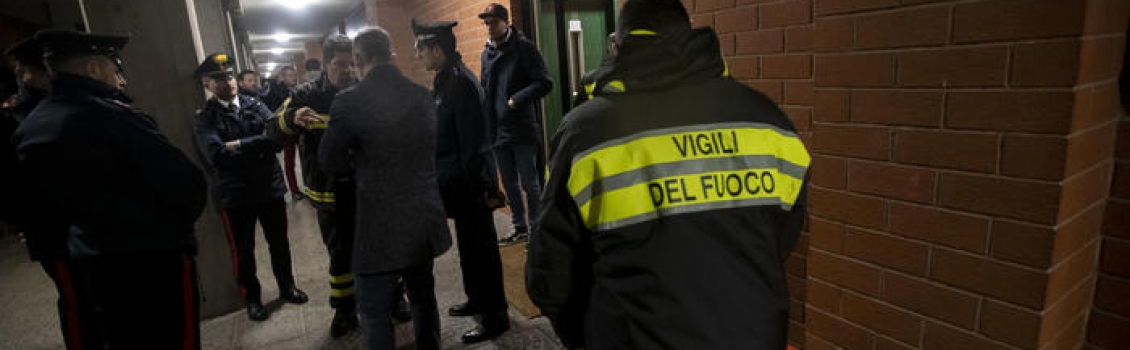 Plichi bomba a Roma, indagini per terrorismo