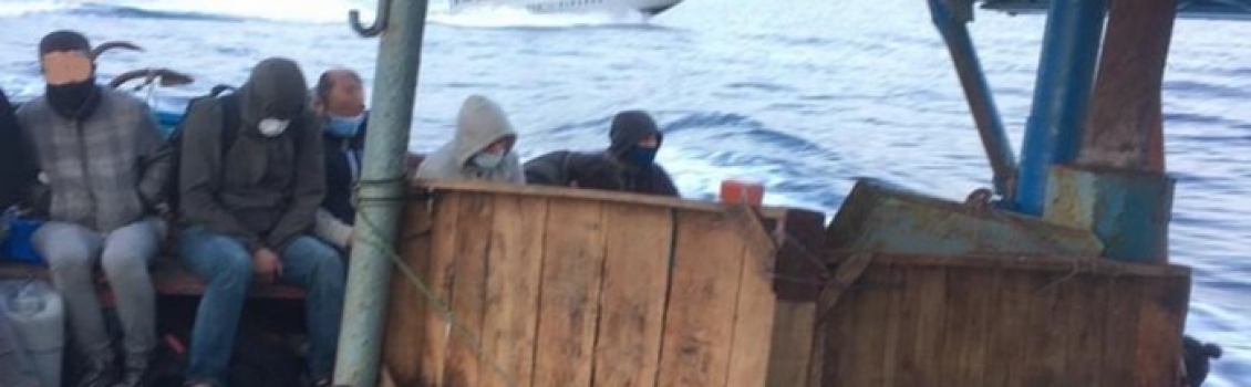 Migranti:due sbarchi in Calabria,presi 8 presunti scafisti