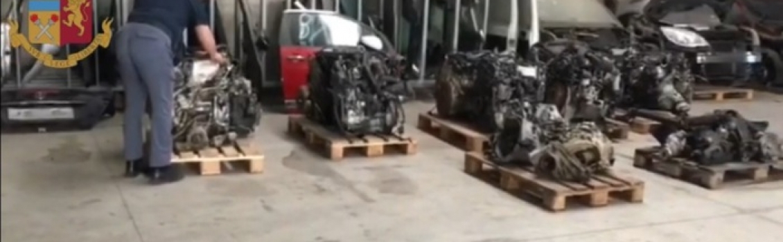 Ricambi di auto rubate online, sequestrati
