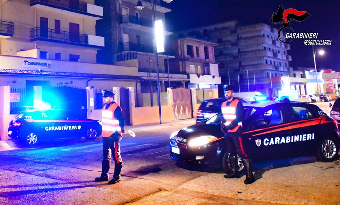Anziana bloccata in casa per fuga gas, salvata da carabinieri